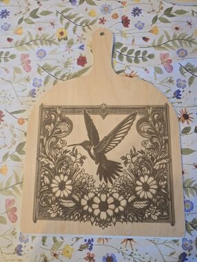 Wooden Paddle Cutting Board with Hummingbird Engraving 12x12